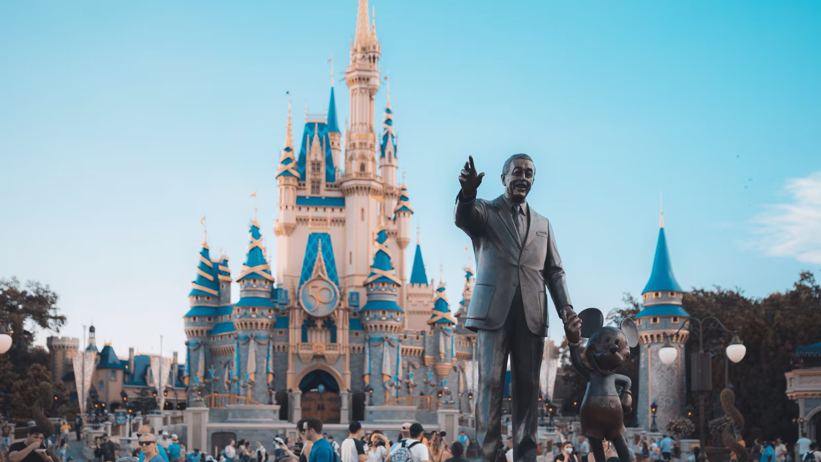 Is It Cheaper to Use a Disney Travel Agent?