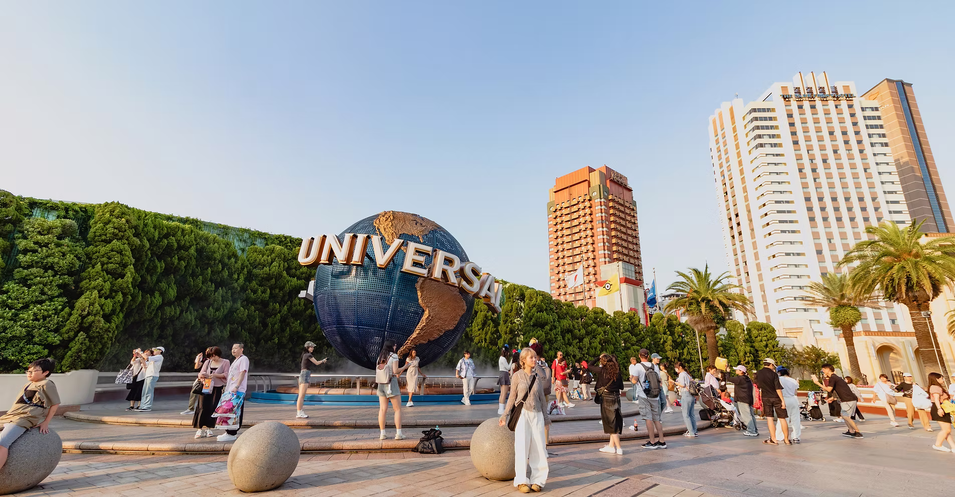 Universal Resorts