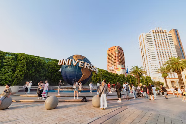 Universal Resorts